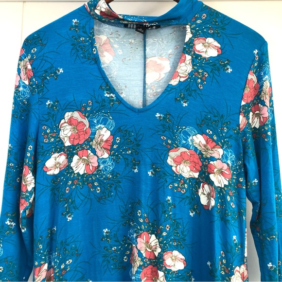 Madison Leigh Floral 3/4 Sleeve Mini Dress - Picture 3 of 12